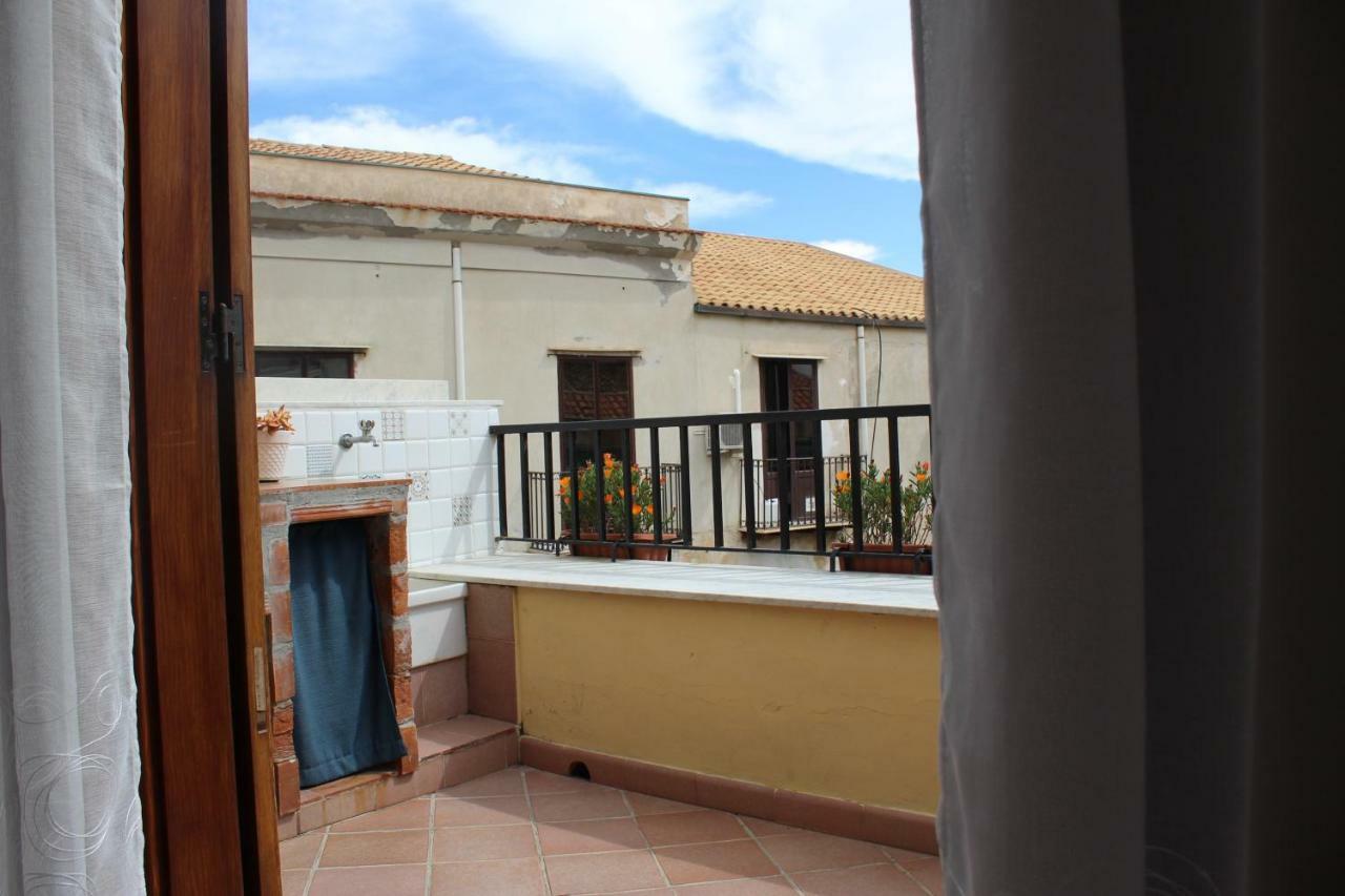 Casa Di Anna Apartment Чефалу Екстериор снимка